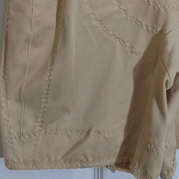 Vanity Fair Vintage 1980's Beige Firm Control Panty Shorts - size XL NWT - Picture 4 of 11